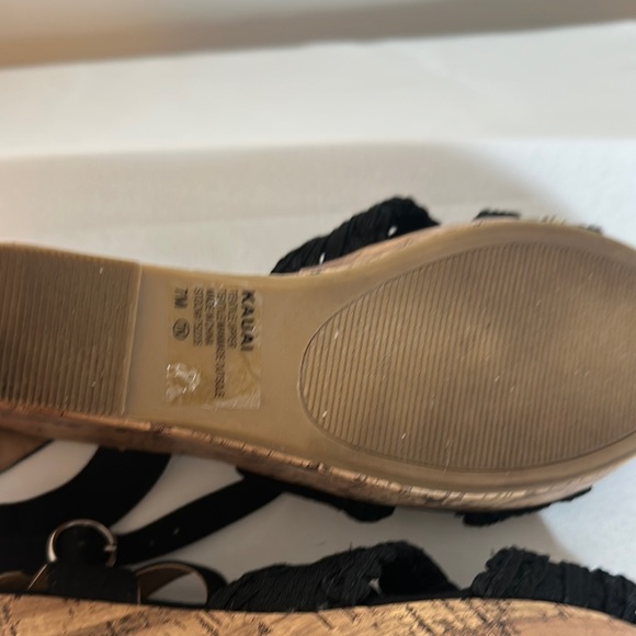 Jellypop Black Sandals with Luxurious Details - Picture 6 of 7